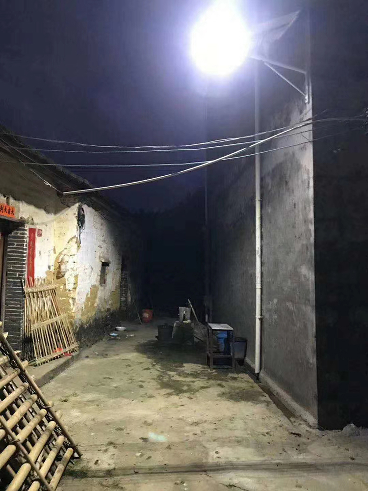 河北太陽(yáng)能路燈_南德太陽(yáng)能路燈_太陽(yáng)能路燈廠(chǎng)家